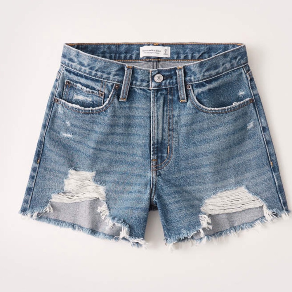 Abercrombie & Fitch Mid Rise Boyfriend Shorts